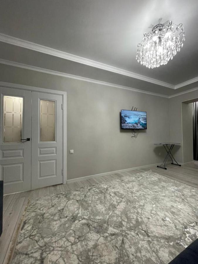 Apartment In Street Toktogula 77 บิชเคก ภายนอก รูปภาพ