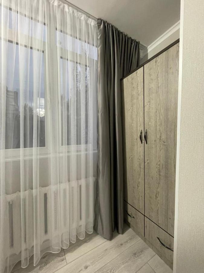 Apartment In Street Toktogula 77 บิชเคก ภายนอก รูปภาพ
